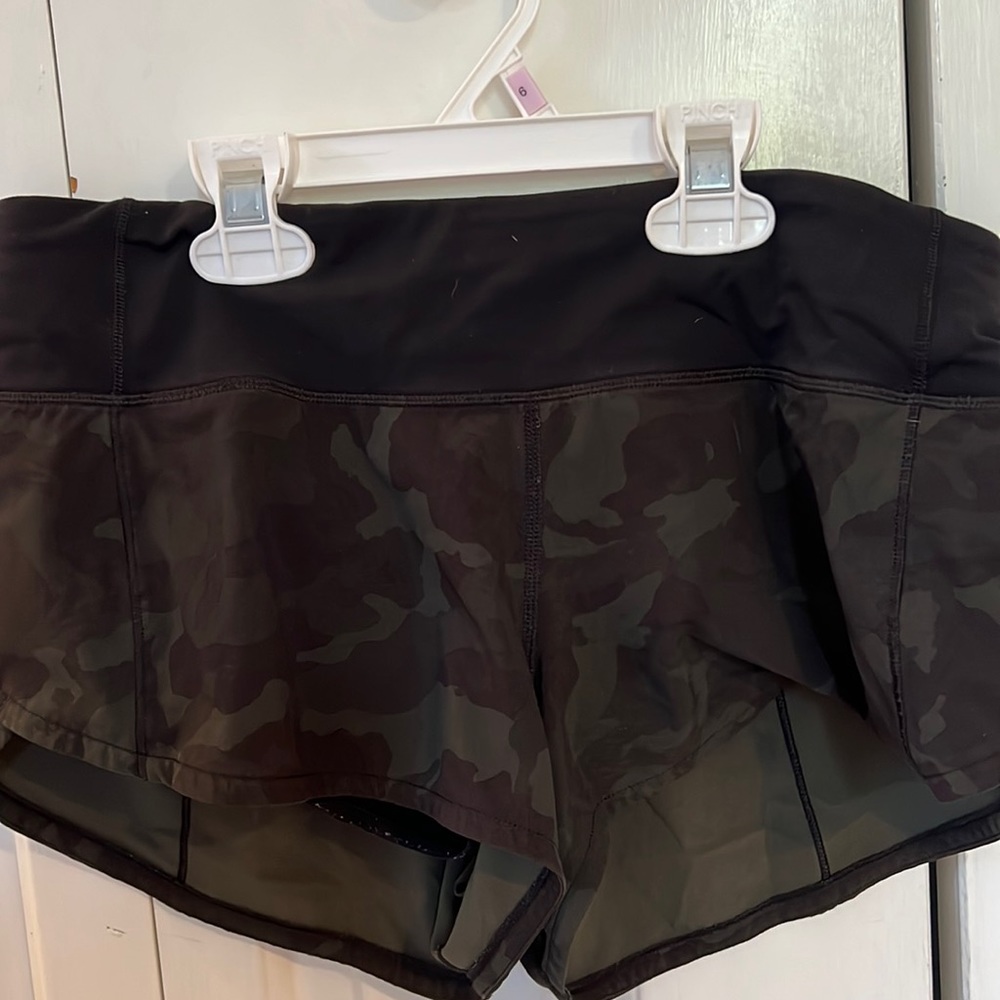 LULULEMON 2.5 inch speed ups